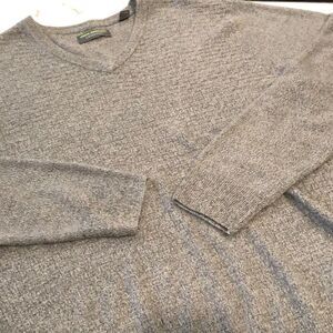 John Bartlett V Neck Acrylic Sweater Sz. L